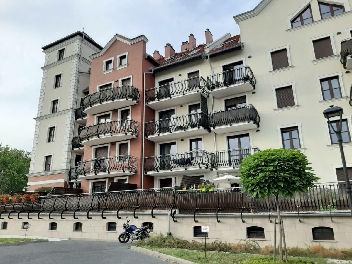 Apartamenty Lubin - Kamieniczka W Centrum Exteriör bild